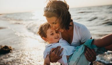 4 things you need to know about protecting your family’s skin from the sun