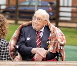 WWII veteran who raised money for the NHS by doing laps around his garden is being knighted