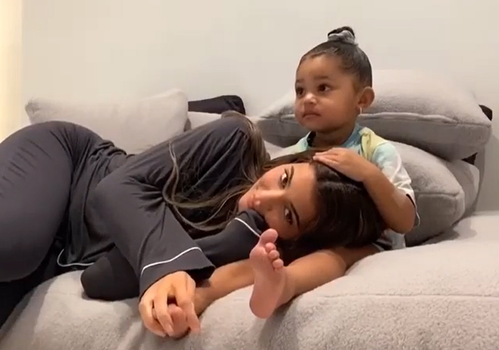 cuddling kids TikTok