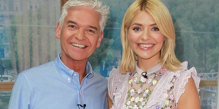 Holly Willoughby suffers back injury live on This Morning