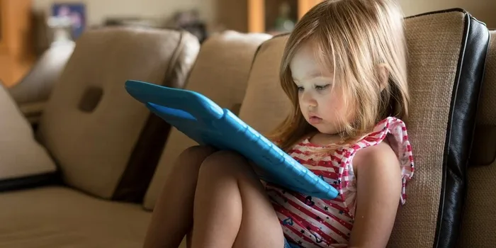 screen time linked to disturbed behaviour