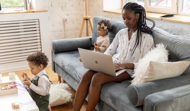 Research finds more expected of working mothers during pandemic