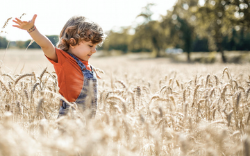 13 gorgeous nature-inspired baby names perfect for your autumn baby