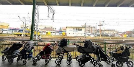 Polish families leave prams at train stations for Ukrainian mothers and children