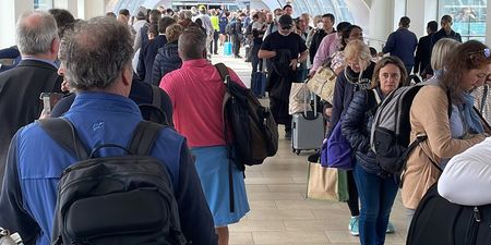 Dublin Airport passengers left furious over extreme queues