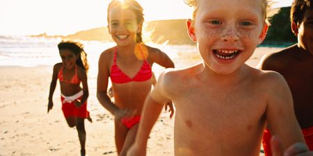 The colour of your kid’s swimsuit could save their life