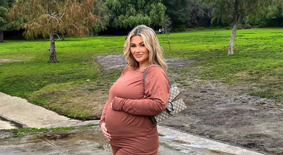 Shaughna Phillips praised for showing the realities of being new mum