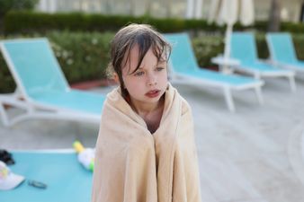 Swimming coach warns parents not to put towel around kids’ shoulders