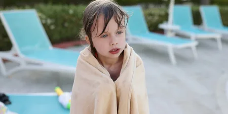 Swimming coach warns parents not to put towel around kids’ shoulders