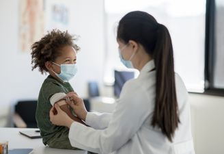 Chickenpox vaccine set to be added to childhood routine jabs