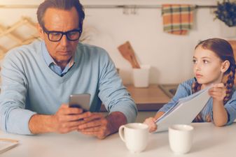 A mum inspires ‘present’ parenting by showing effects of phone usage