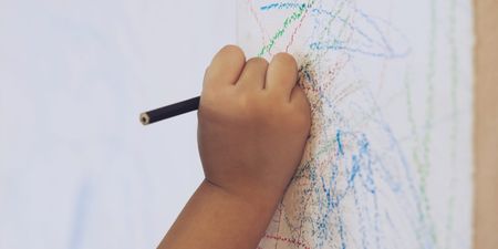 How to remove crayon from a painted wall: An essential guide