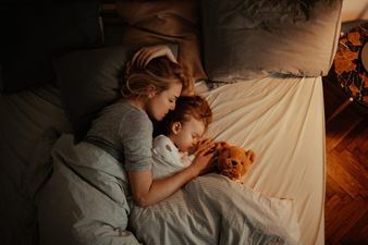 Fading: The expert's technique to get your child to sleep in their own bed