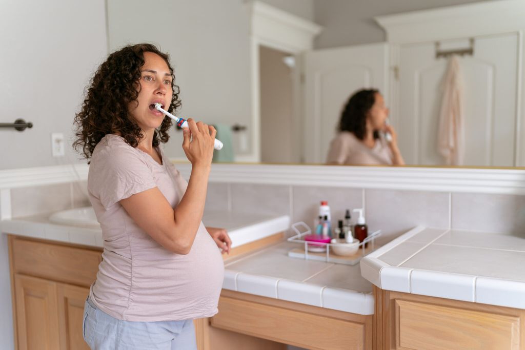 brushing teeth pregnant