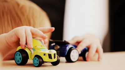 How to keep your toddler busy on a plane
